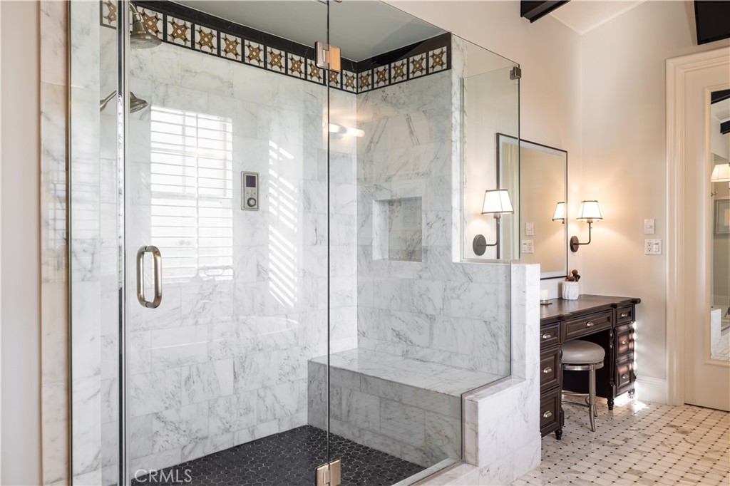 4492 Oceanridge Drive