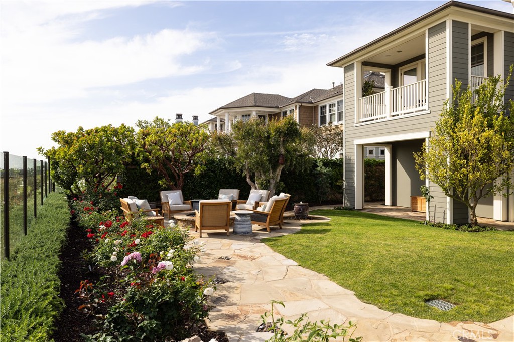 4492 Oceanridge Drive