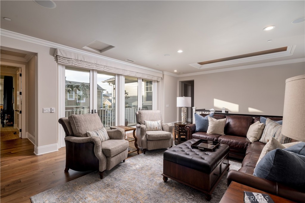4492 Oceanridge Drive