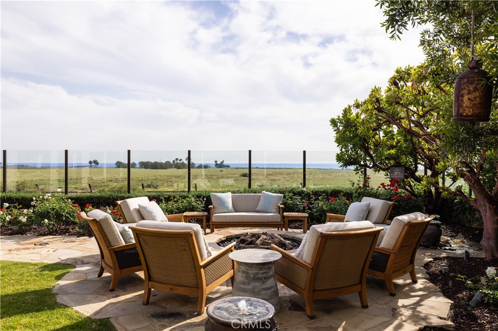 4492 Oceanridge Drive