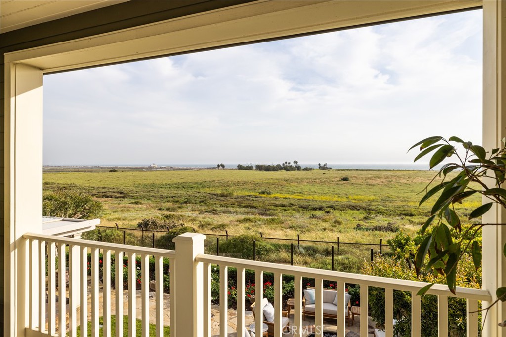 4492 Oceanridge Drive