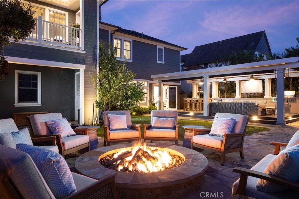 4492 Oceanridge Drive