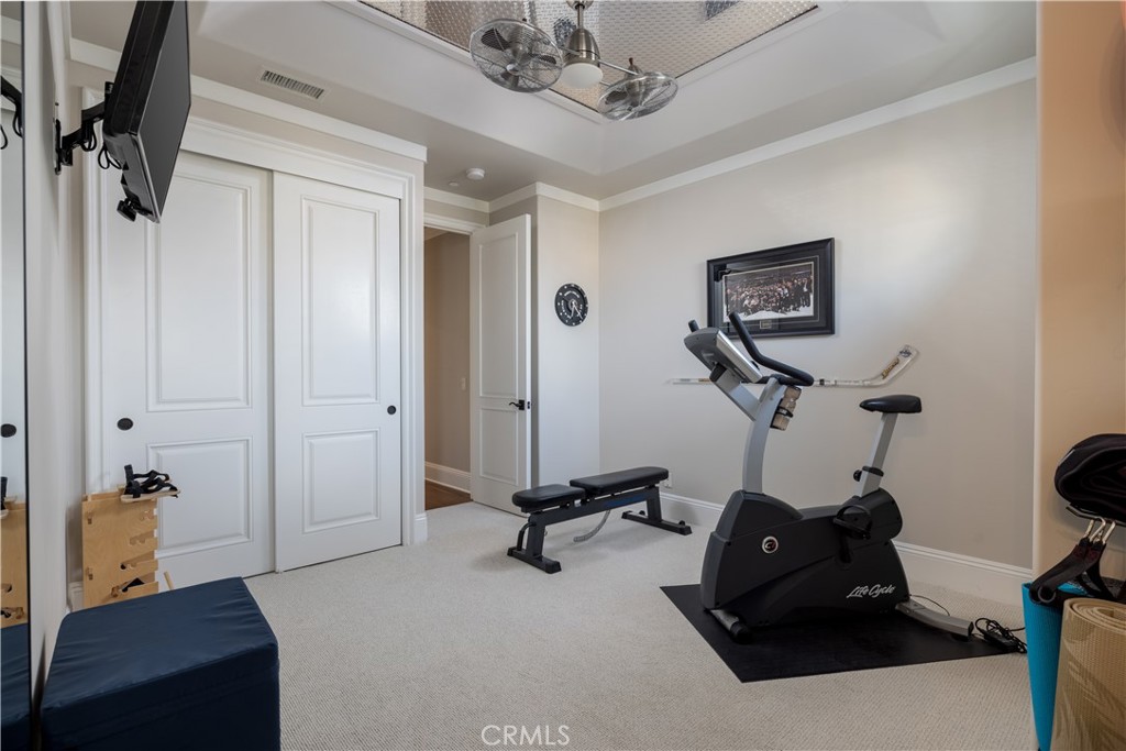 4492 Oceanridge Drive