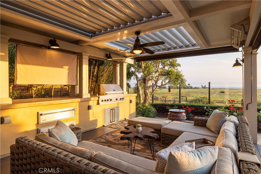 4492 Oceanridge Drive