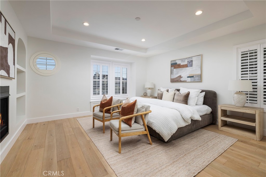 4965 Shelburne Drive