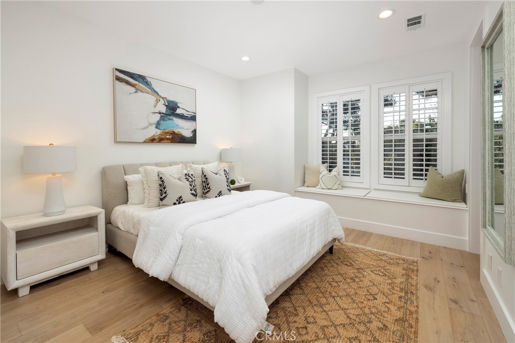 4965 Shelburne Drive