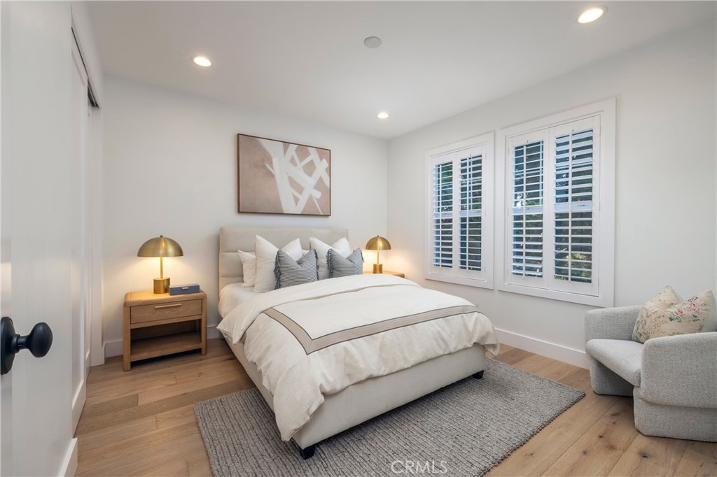 4965 Shelburne Drive