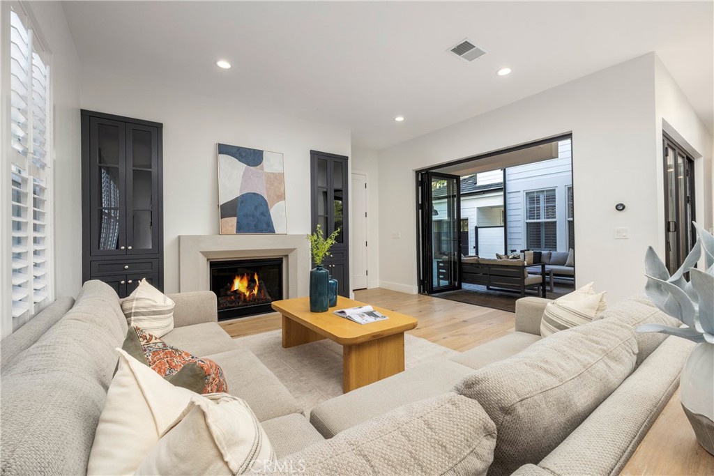 4965 Shelburne Drive