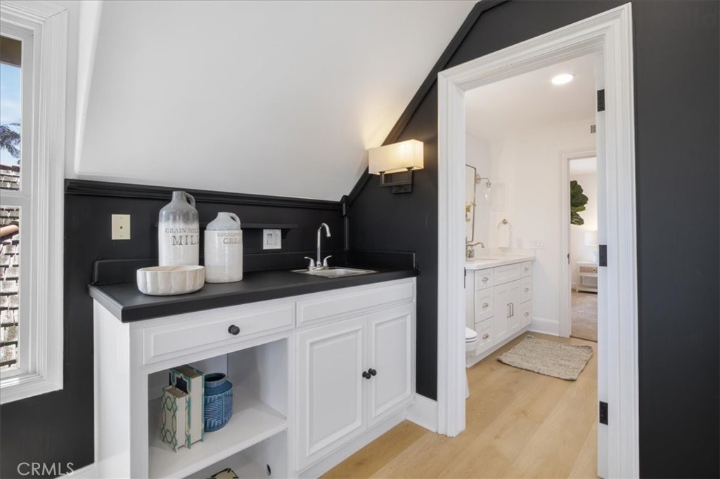 3342 Venture Drive