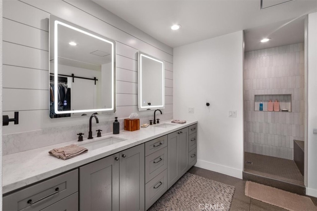 4912 Seapine Circle