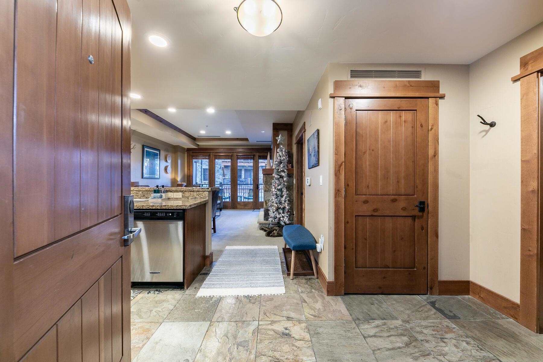 8001 Northstar Drive Unit: 212