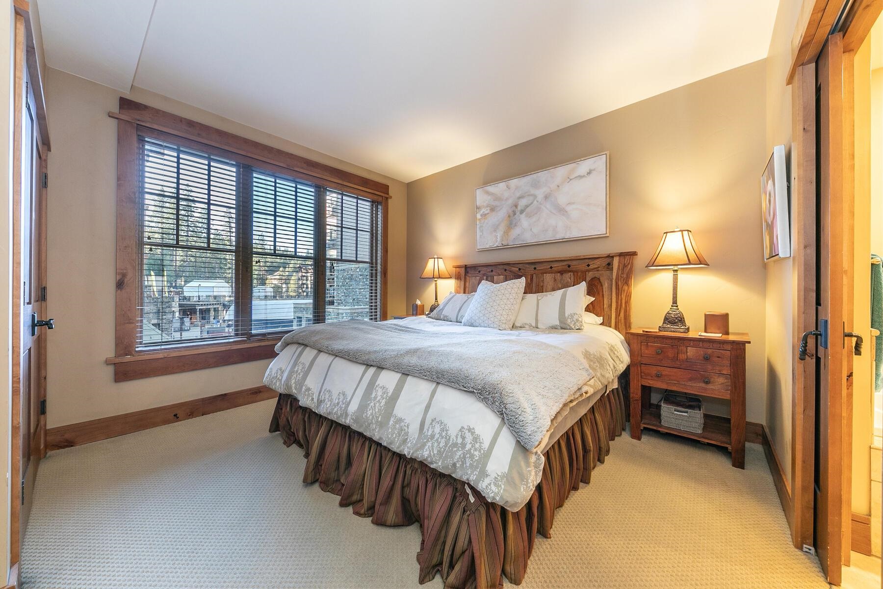8001 Northstar Drive Unit: 212