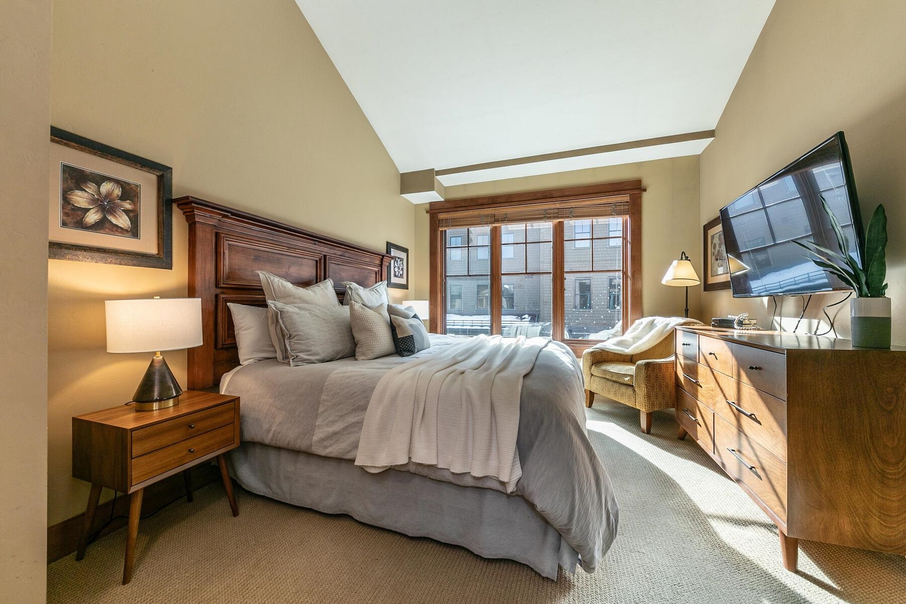 3001 Northstar Drive Unit: 306
