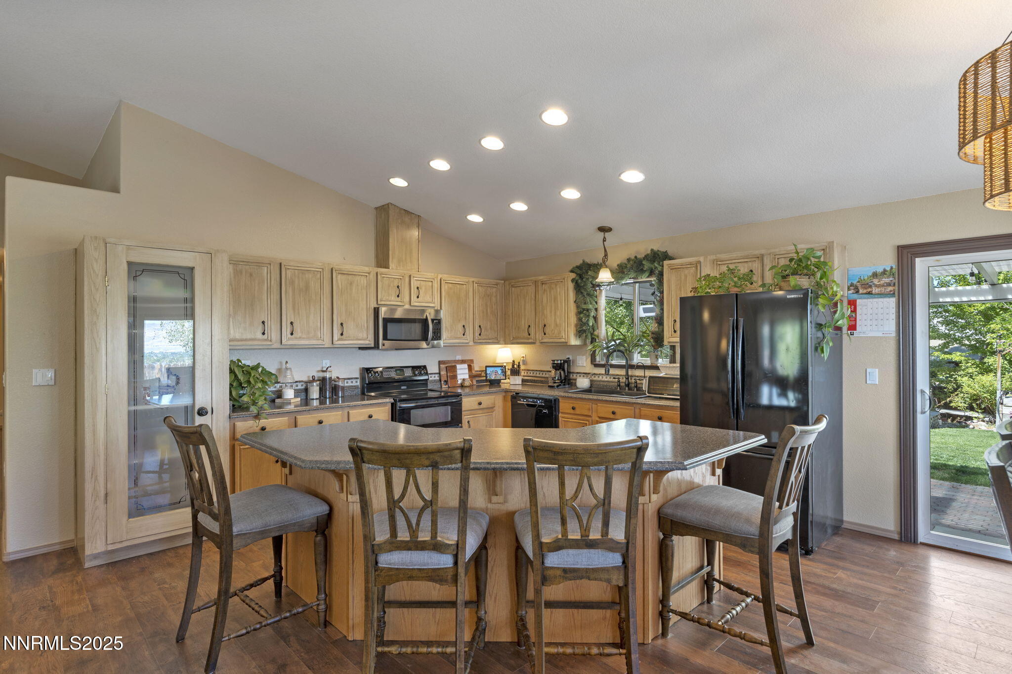 1105 Longspur Way