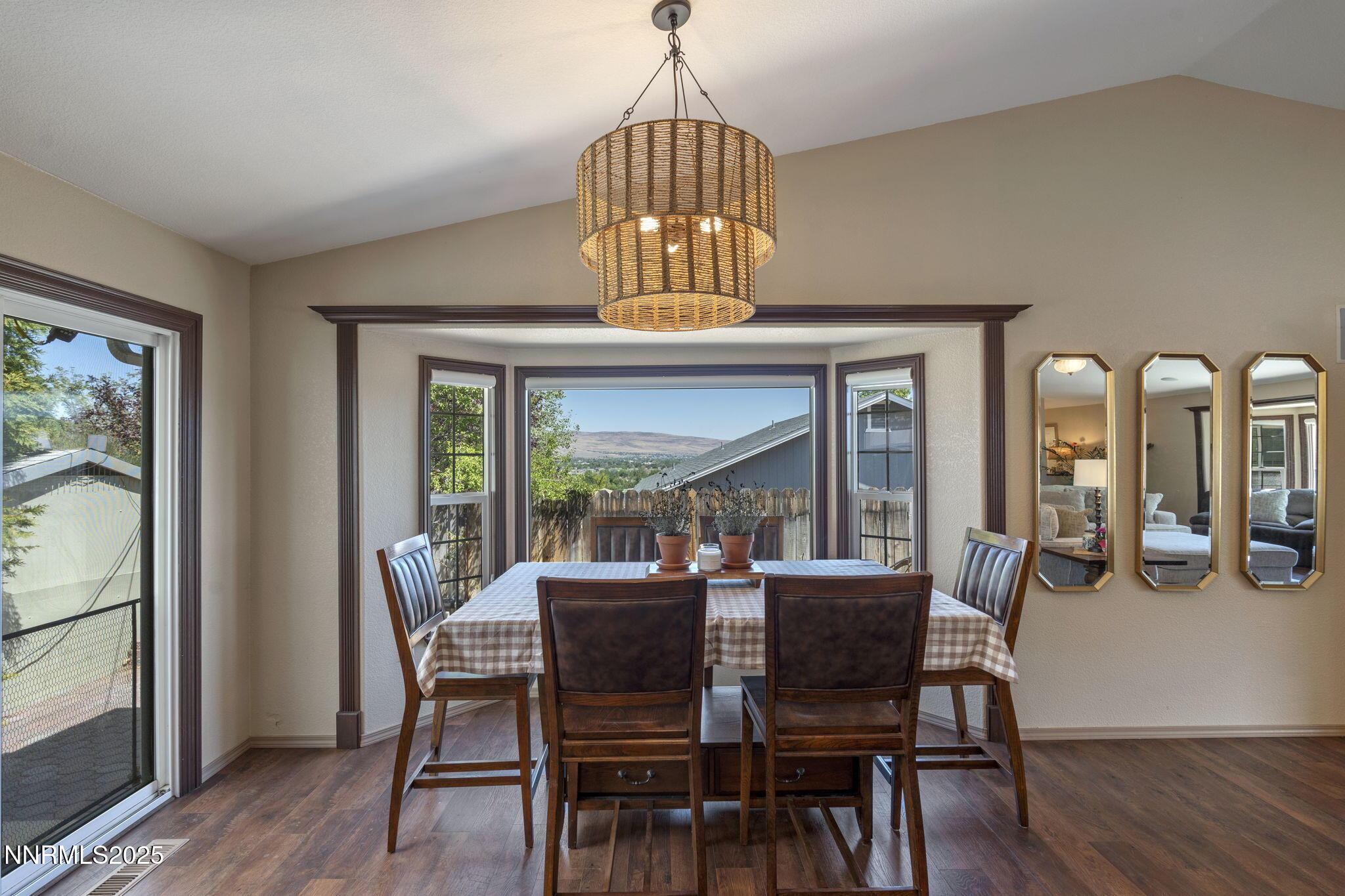 1105 Longspur Way