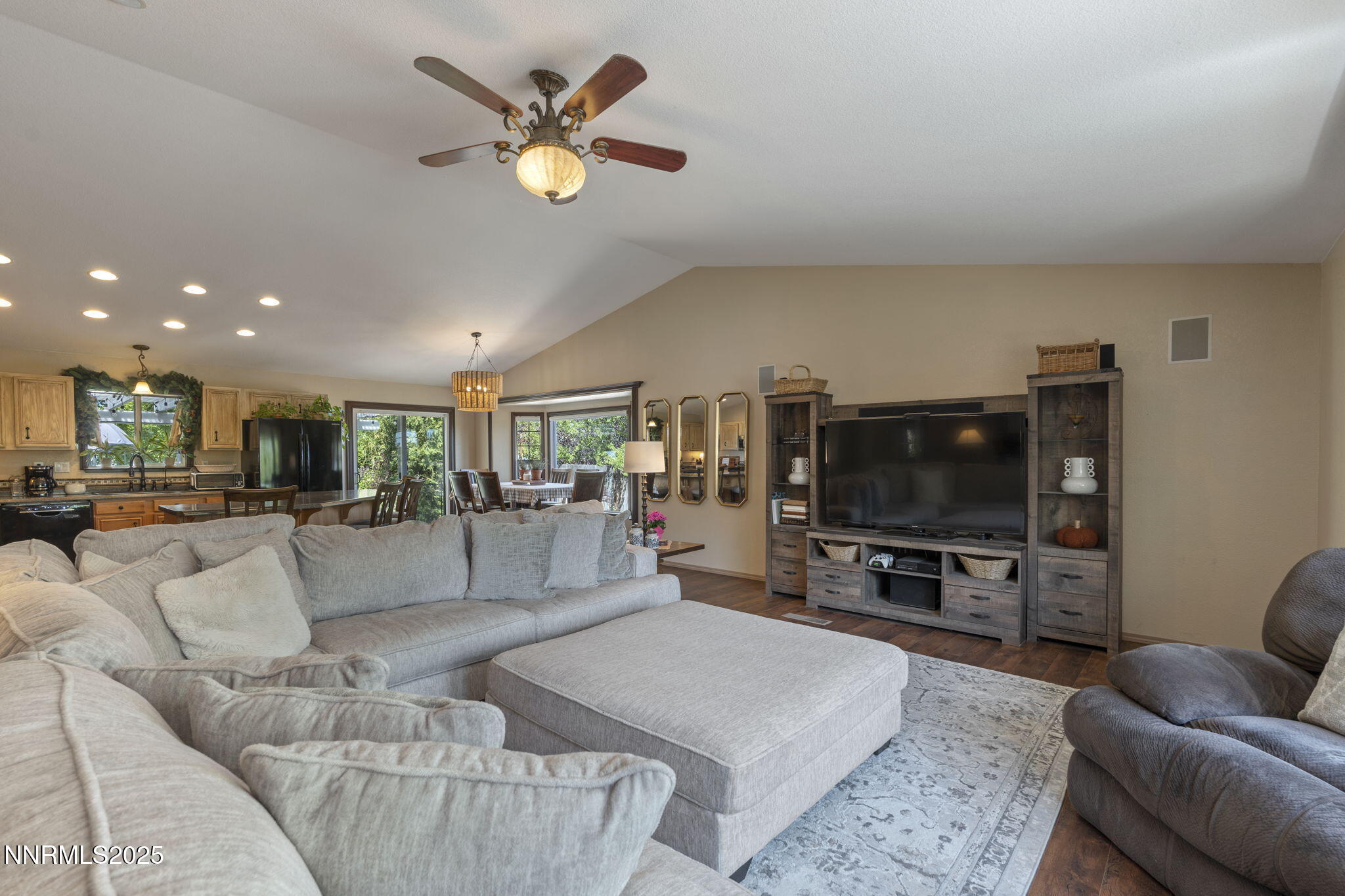 1105 Longspur Way