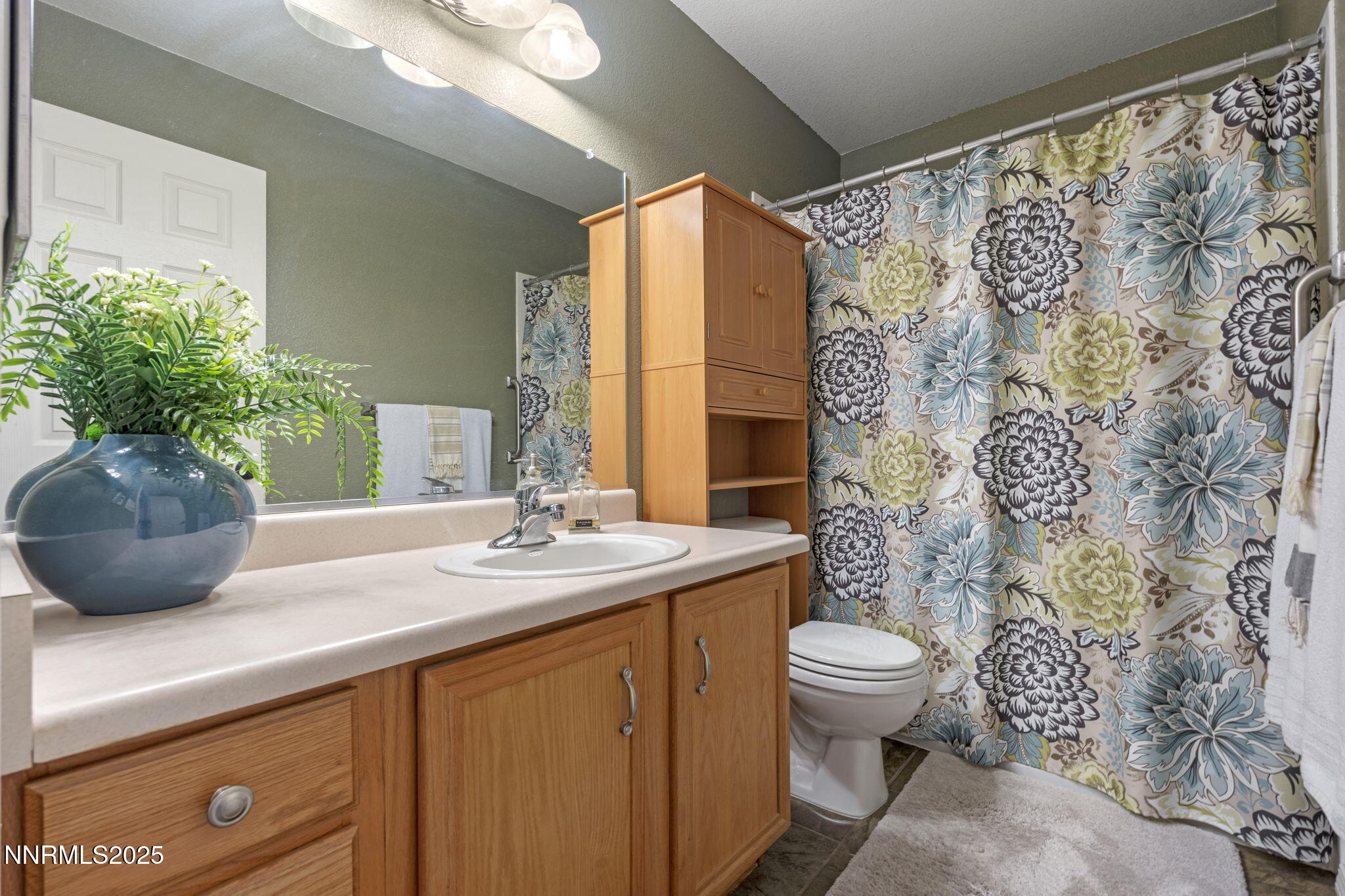 1105 Longspur Way