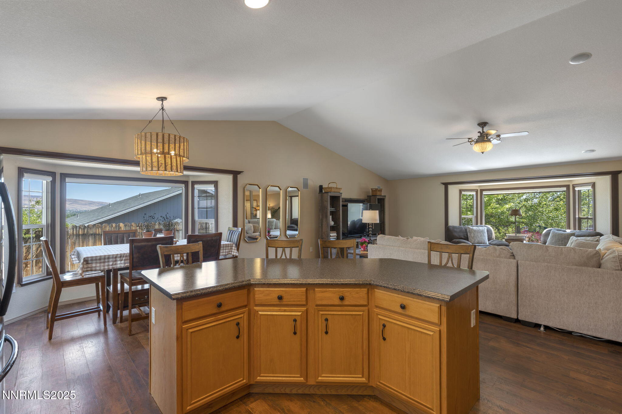 1105 Longspur Way