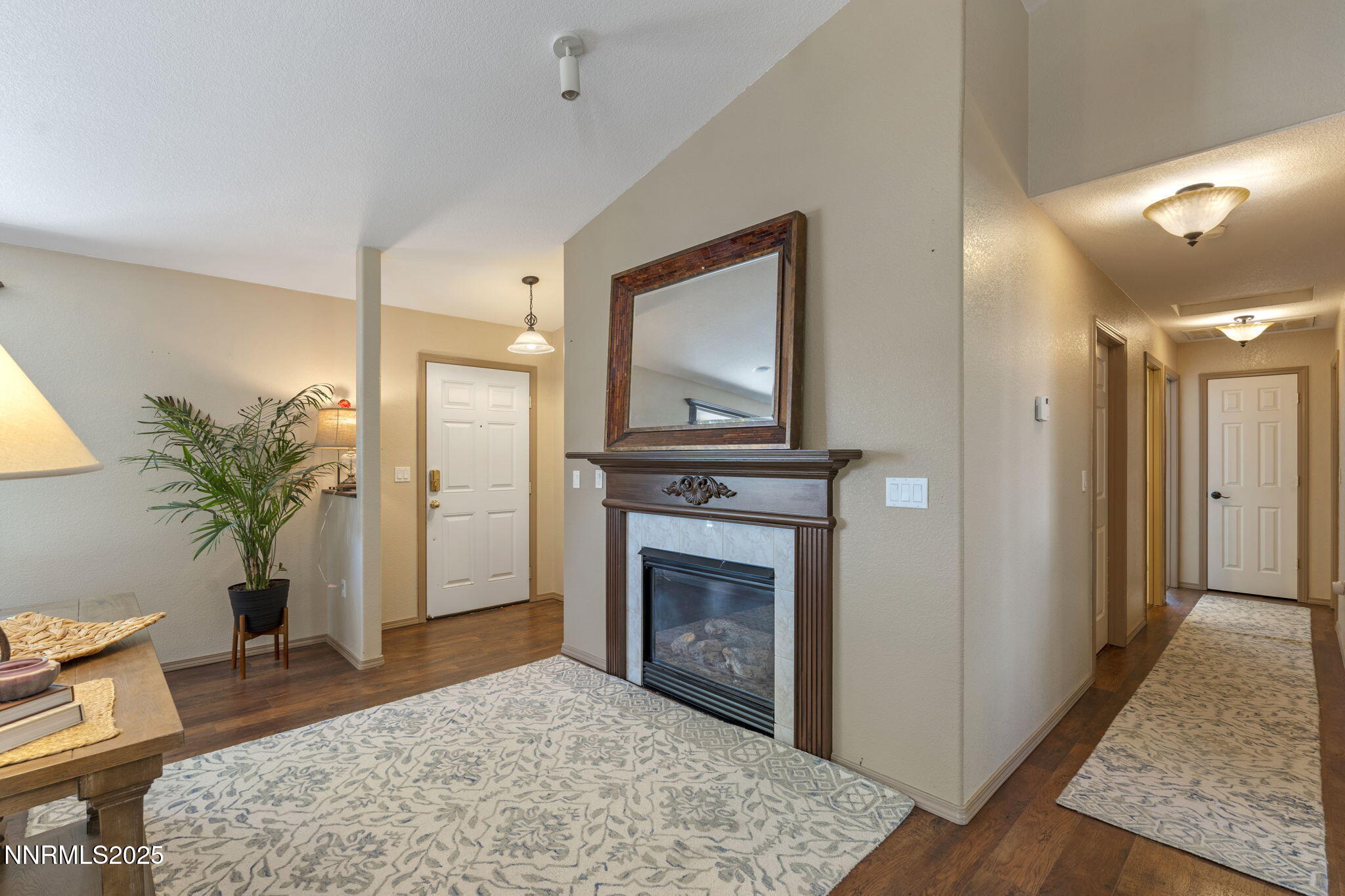 1105 Longspur Way