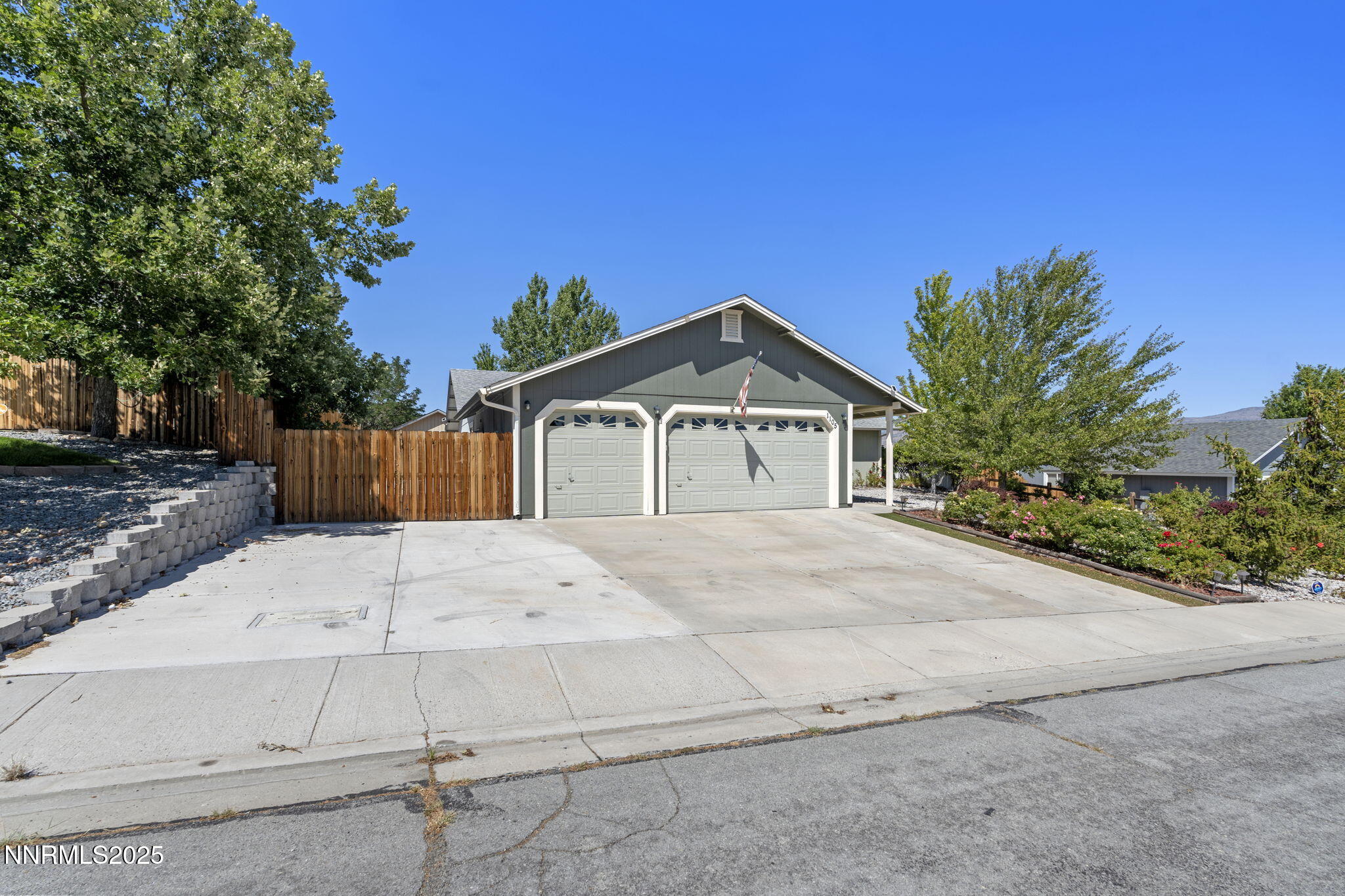 1105 Longspur Way