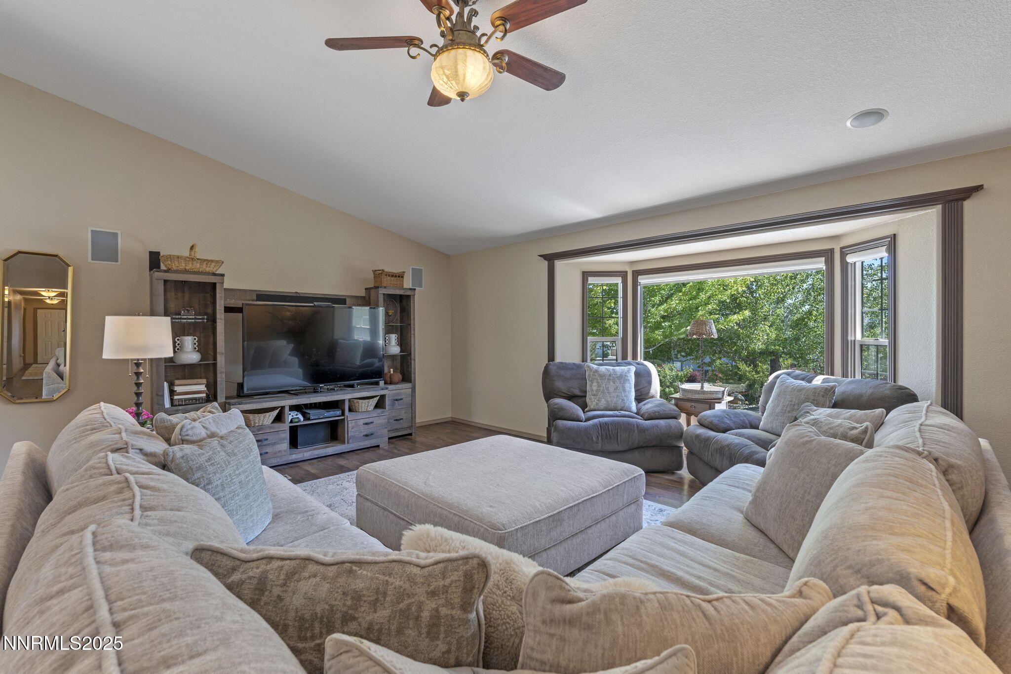 1105 Longspur Way