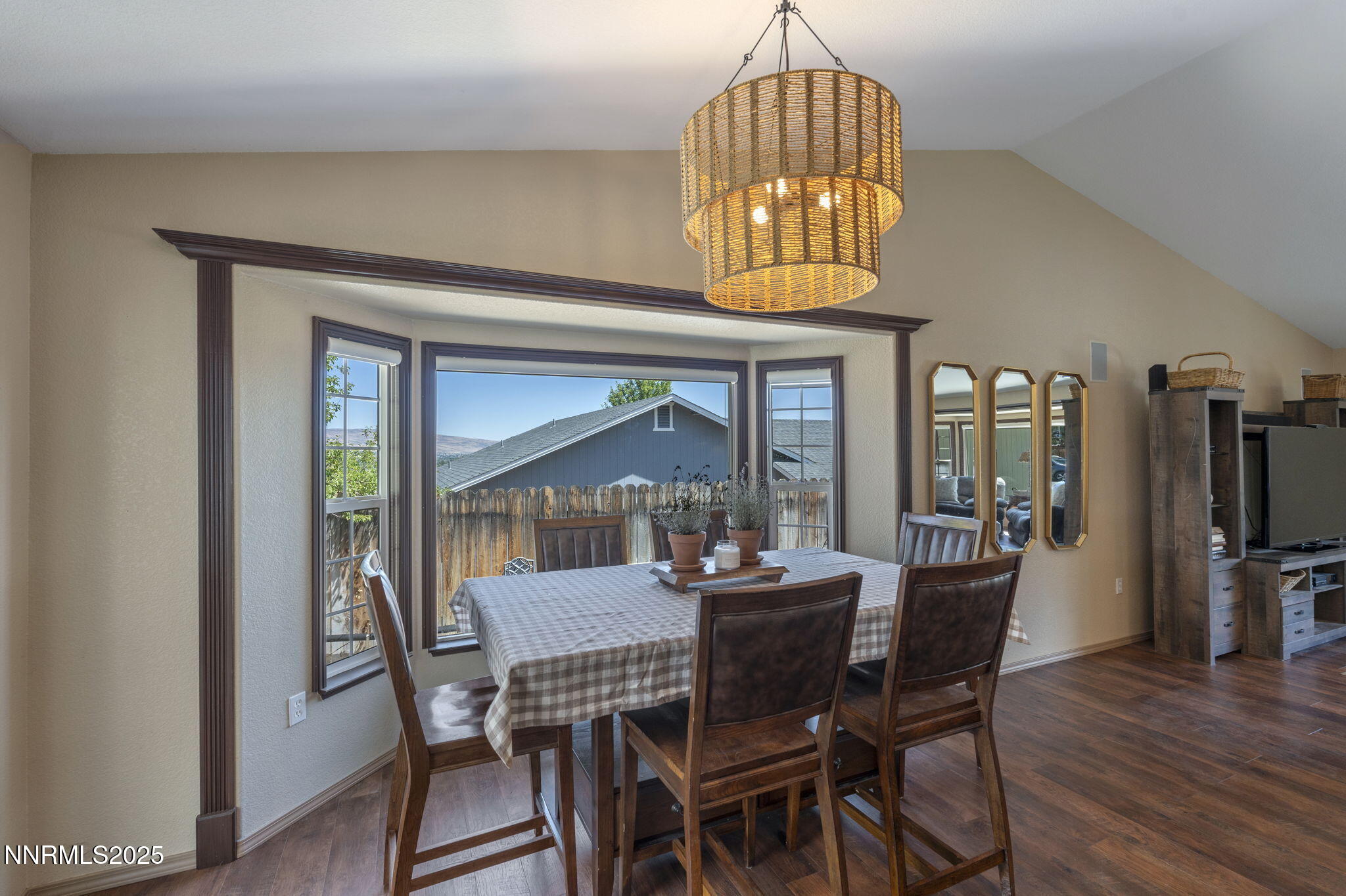 1105 Longspur Way