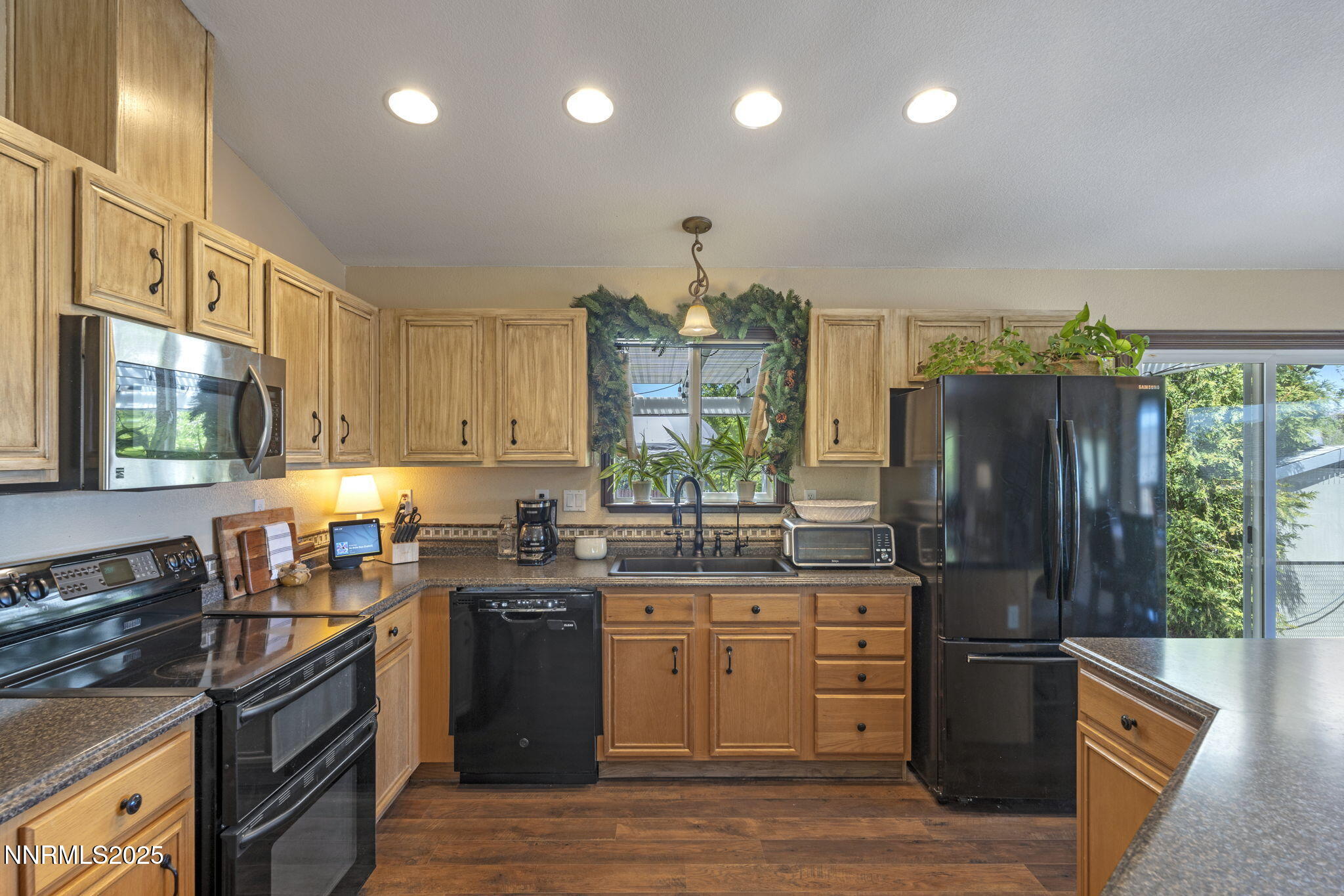 1105 Longspur Way