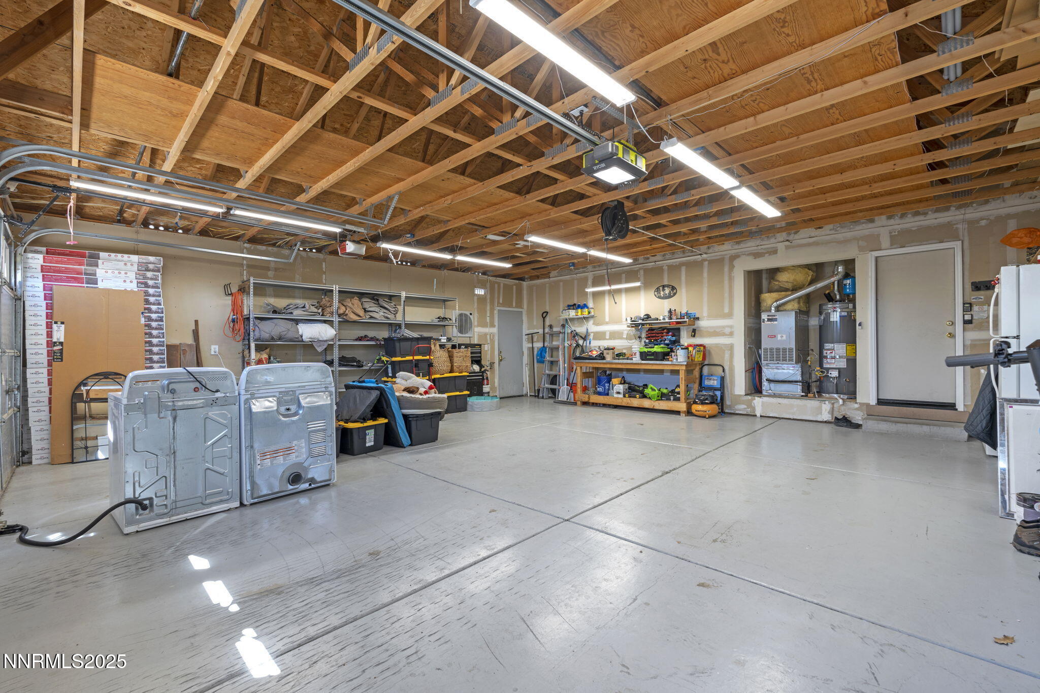 1105 Longspur Way