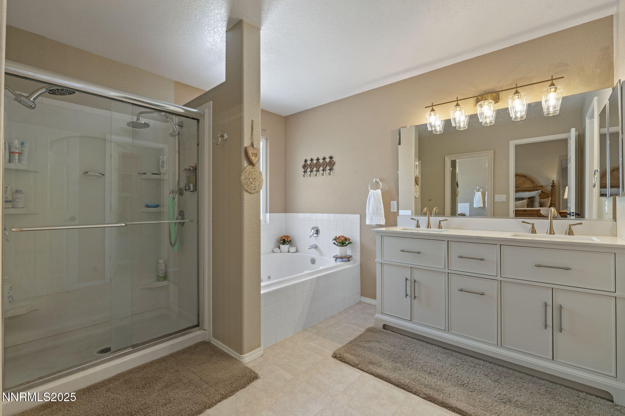 1105 Longspur Way