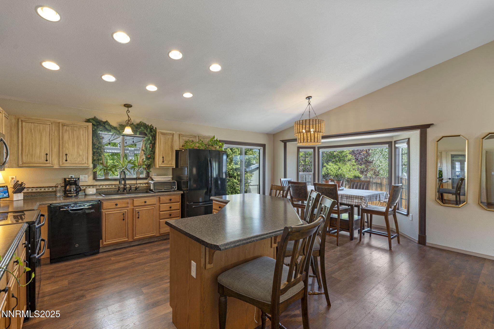 1105 Longspur Way