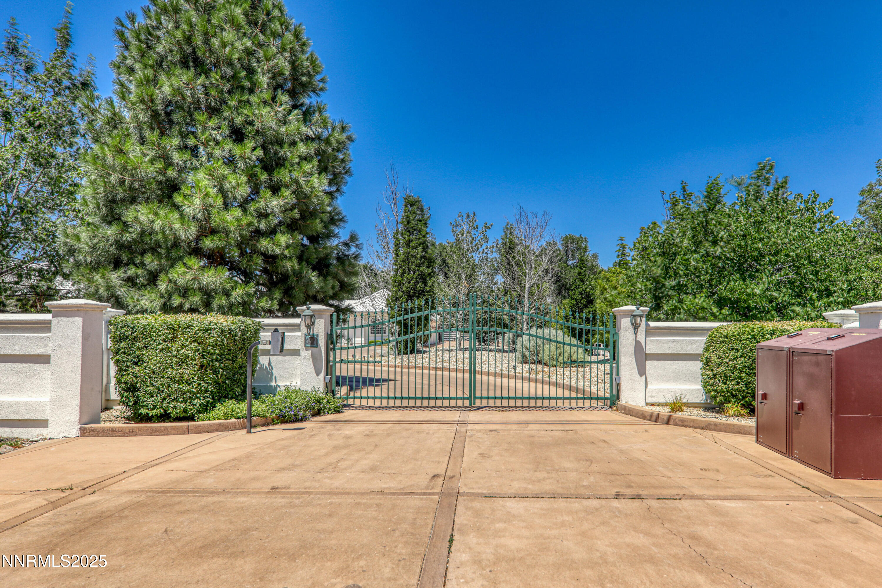 2100 Ash Canyon Road