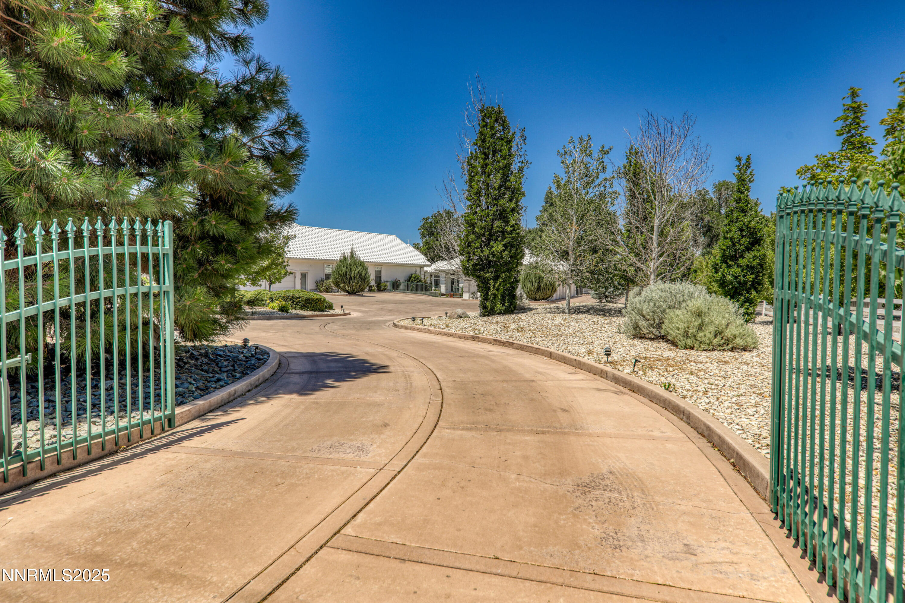 2100 Ash Canyon Road