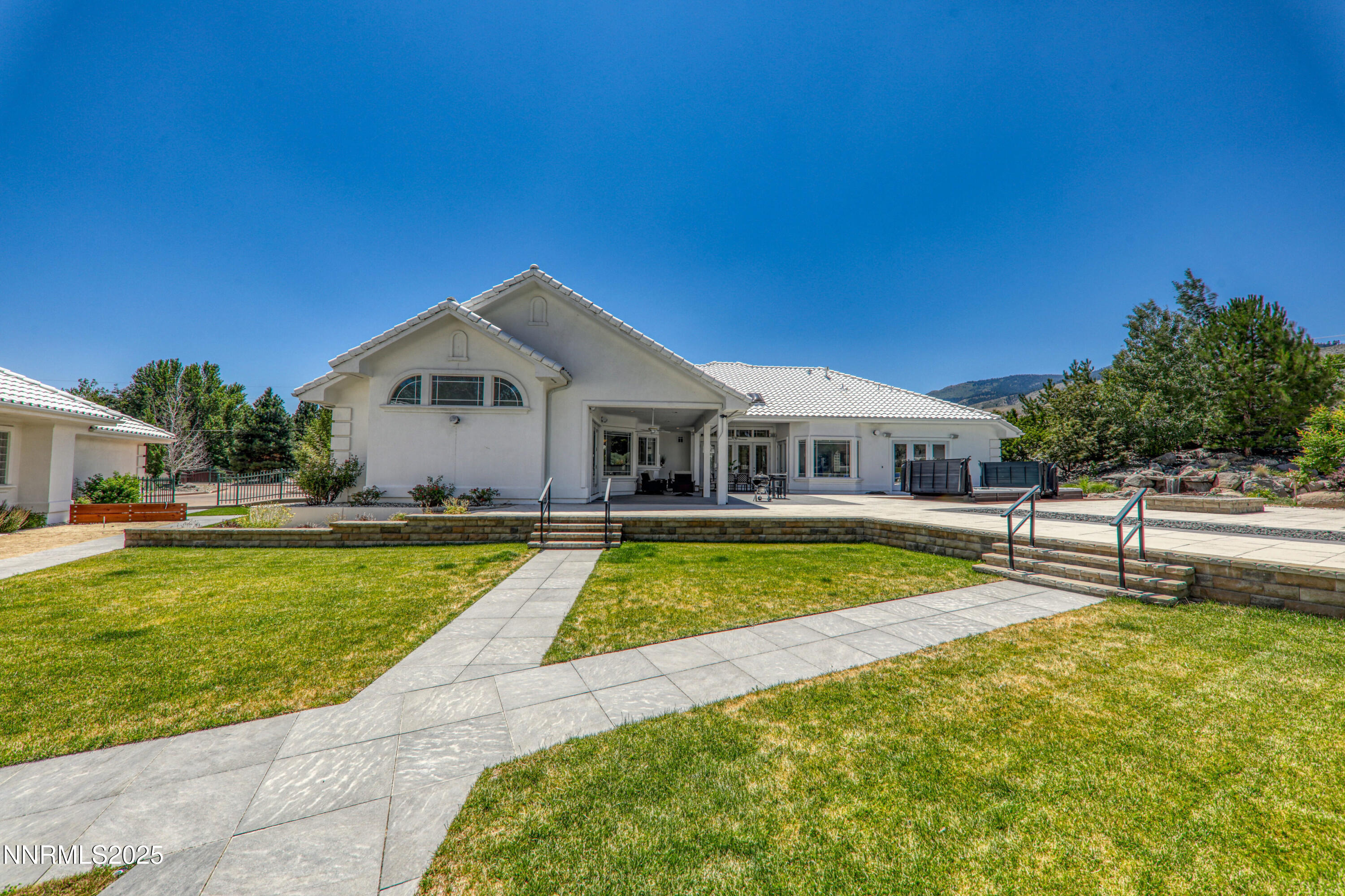 2100 Ash Canyon Road