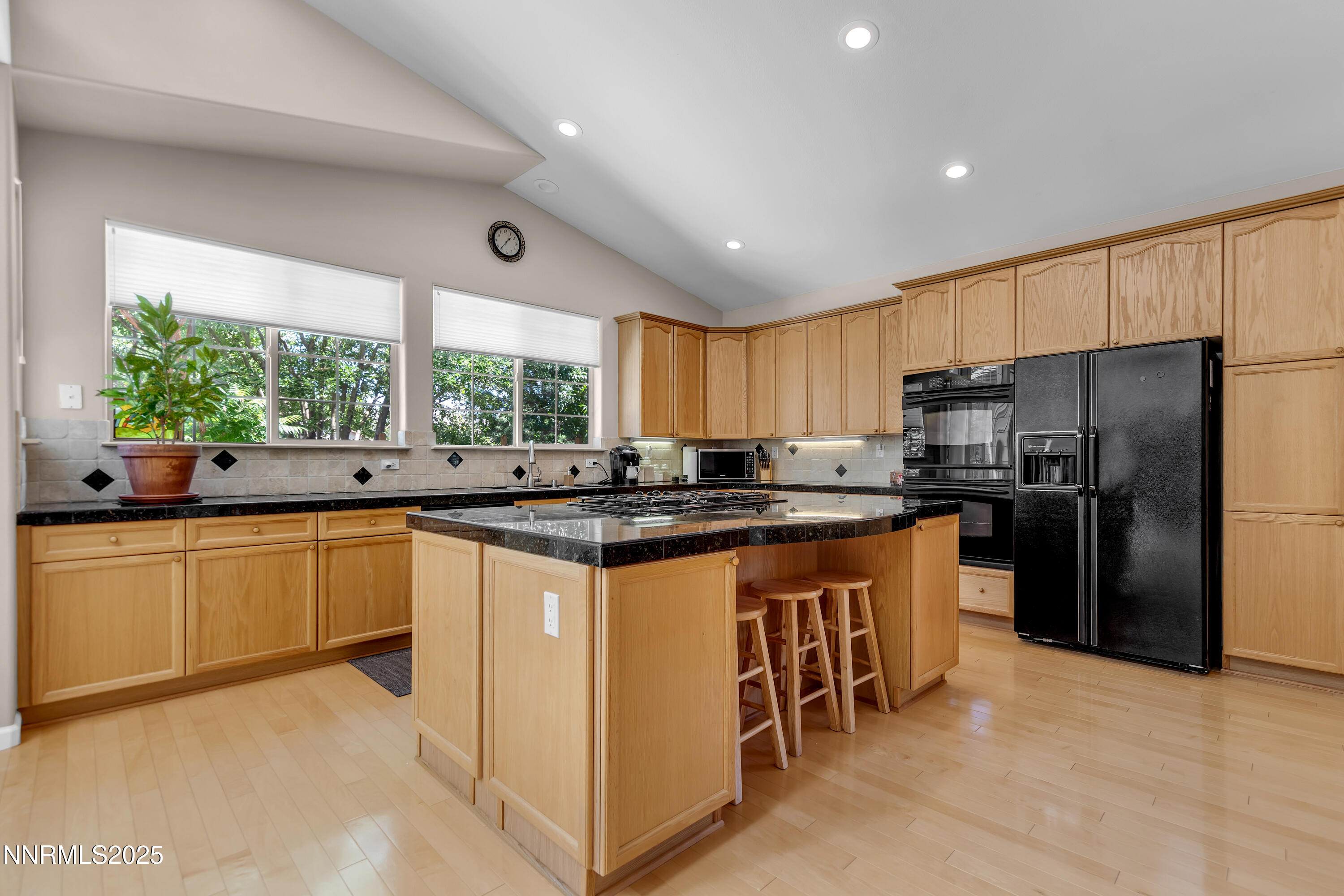 6485 Sun Flag Court