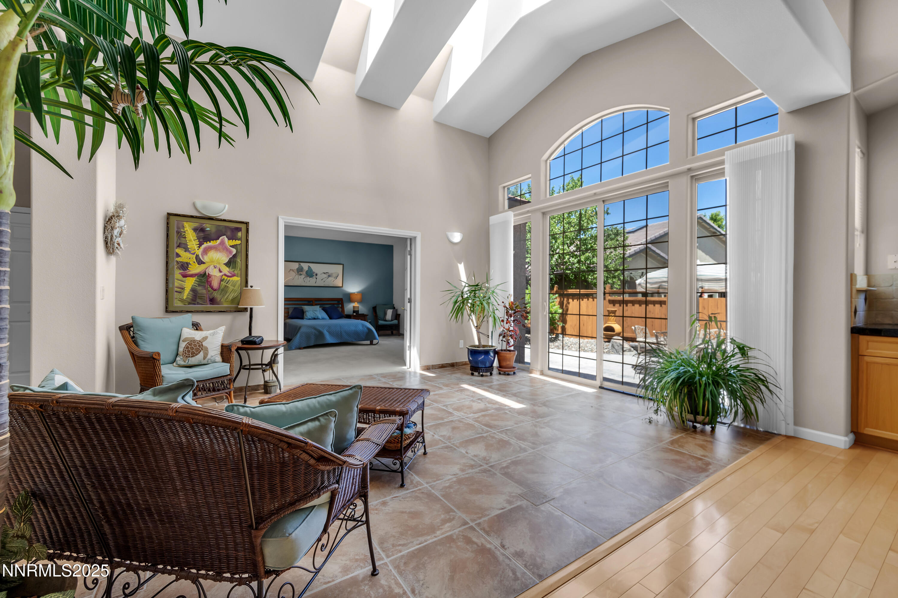 6485 Sun Flag Court