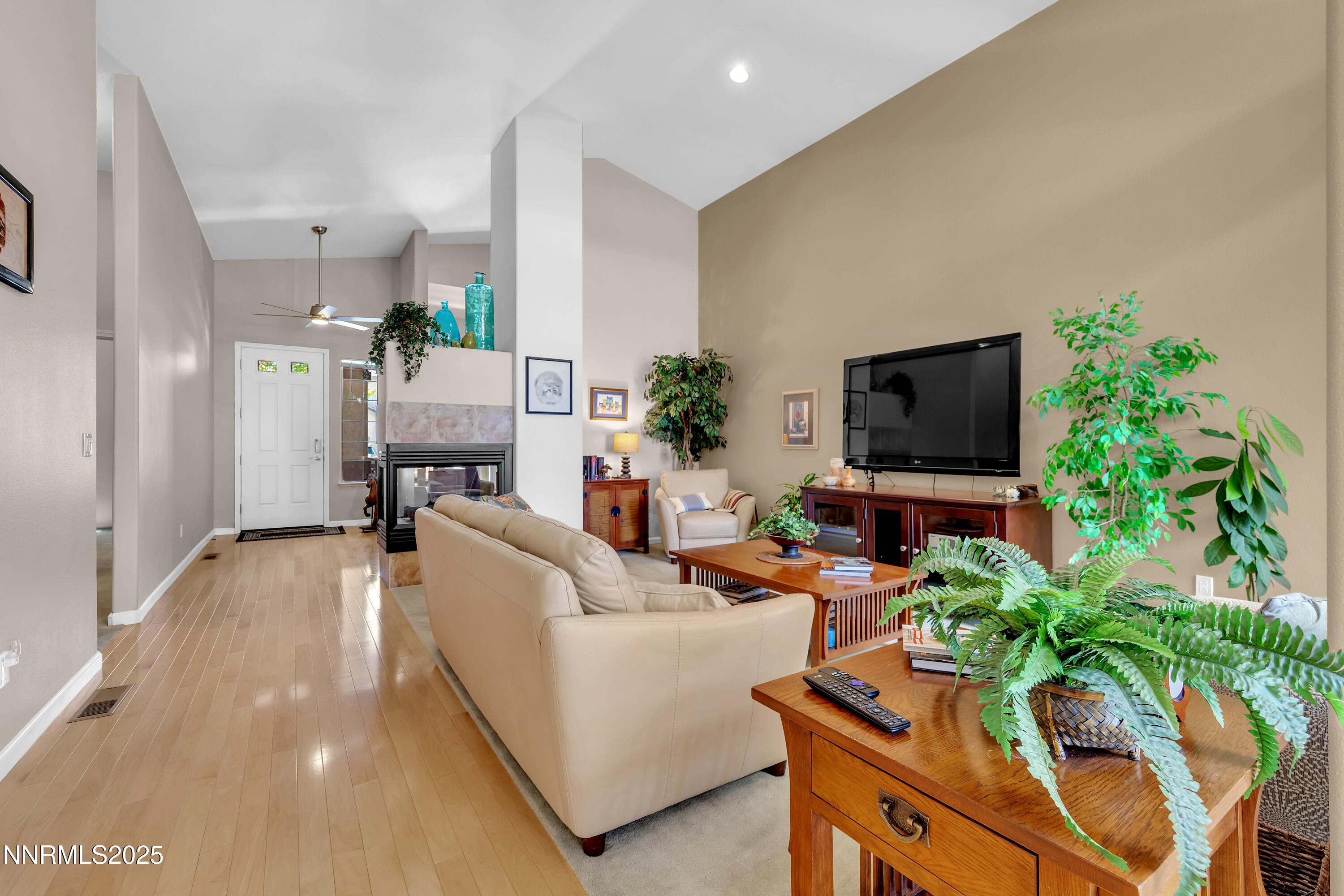 6485 Sun Flag Court