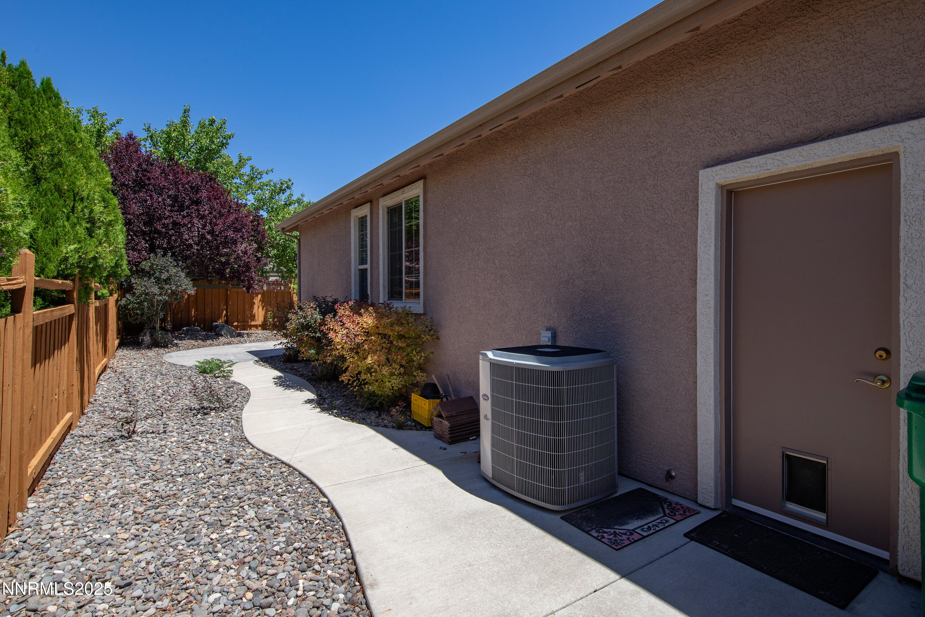 6485 Sun Flag Court