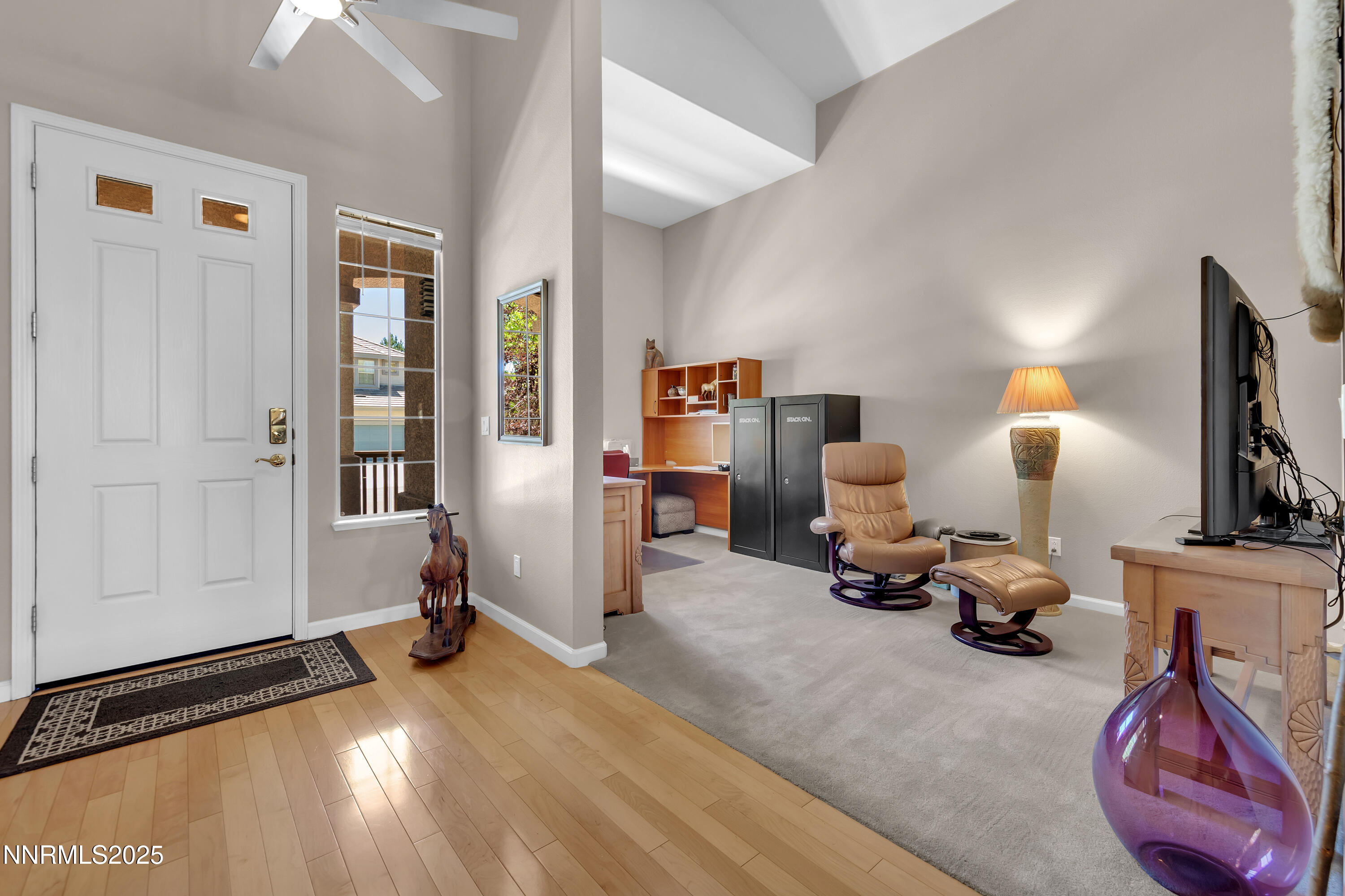 6485 Sun Flag Court
