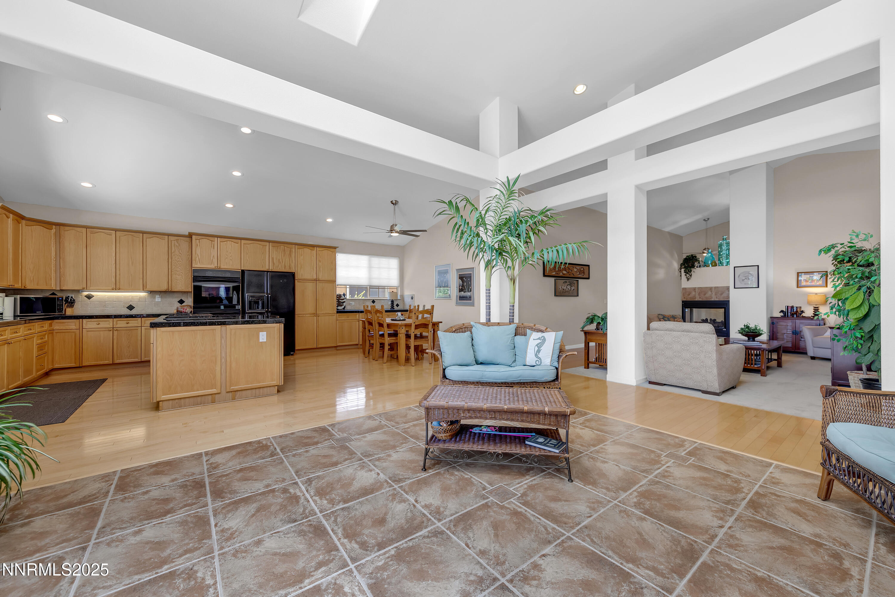 6485 Sun Flag Court