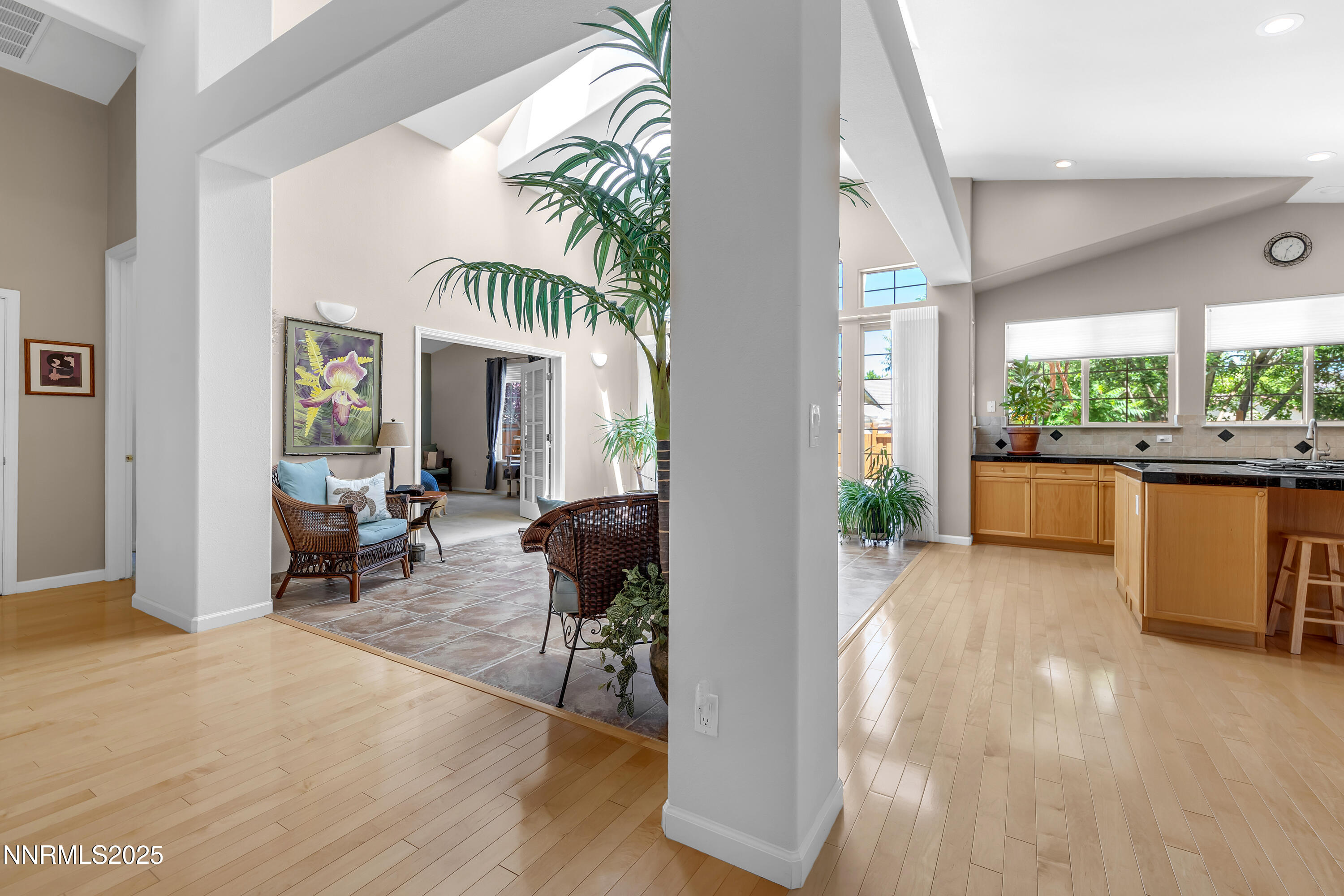 6485 Sun Flag Court