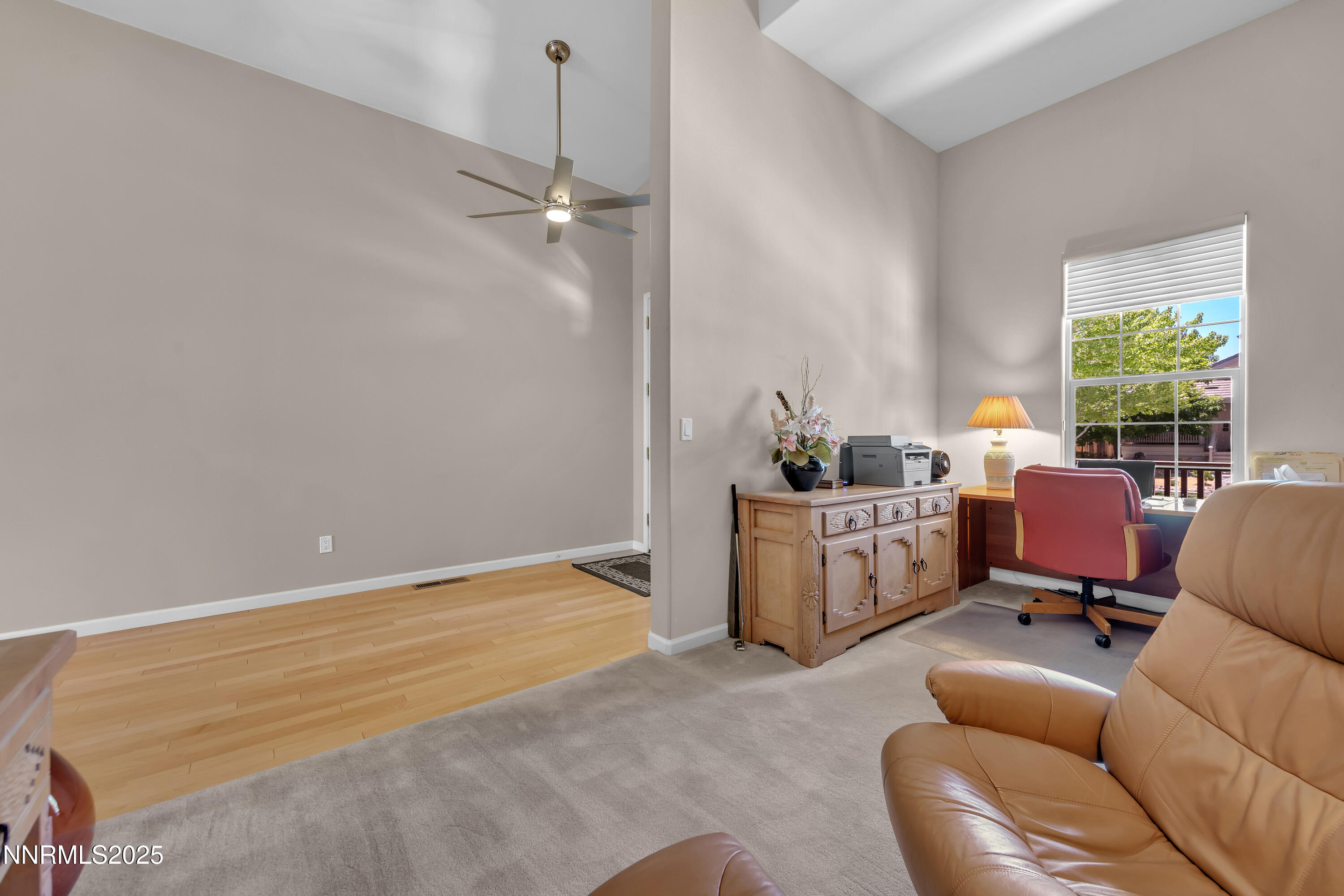 6485 Sun Flag Court