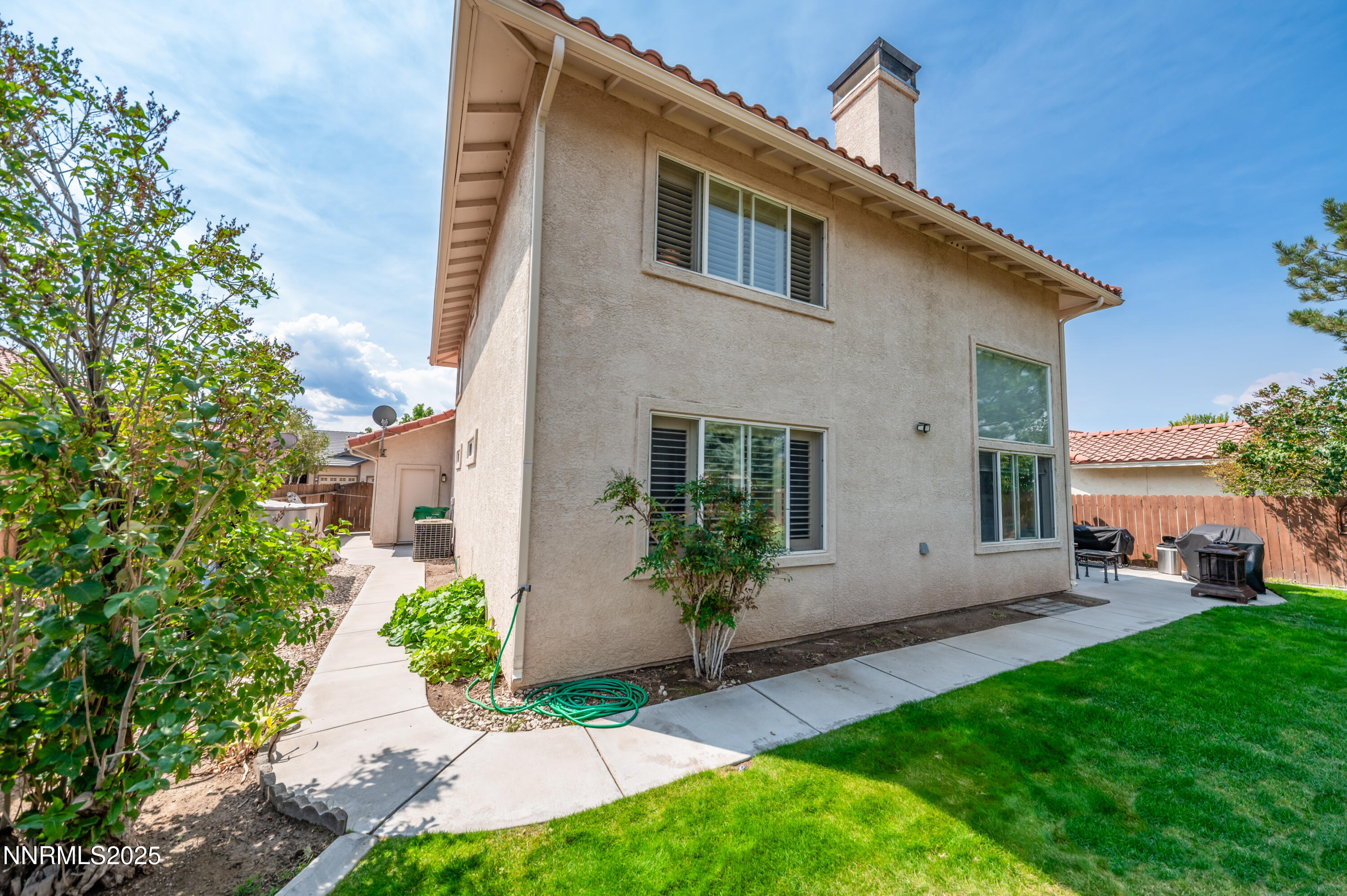 236 La Costa Avenue