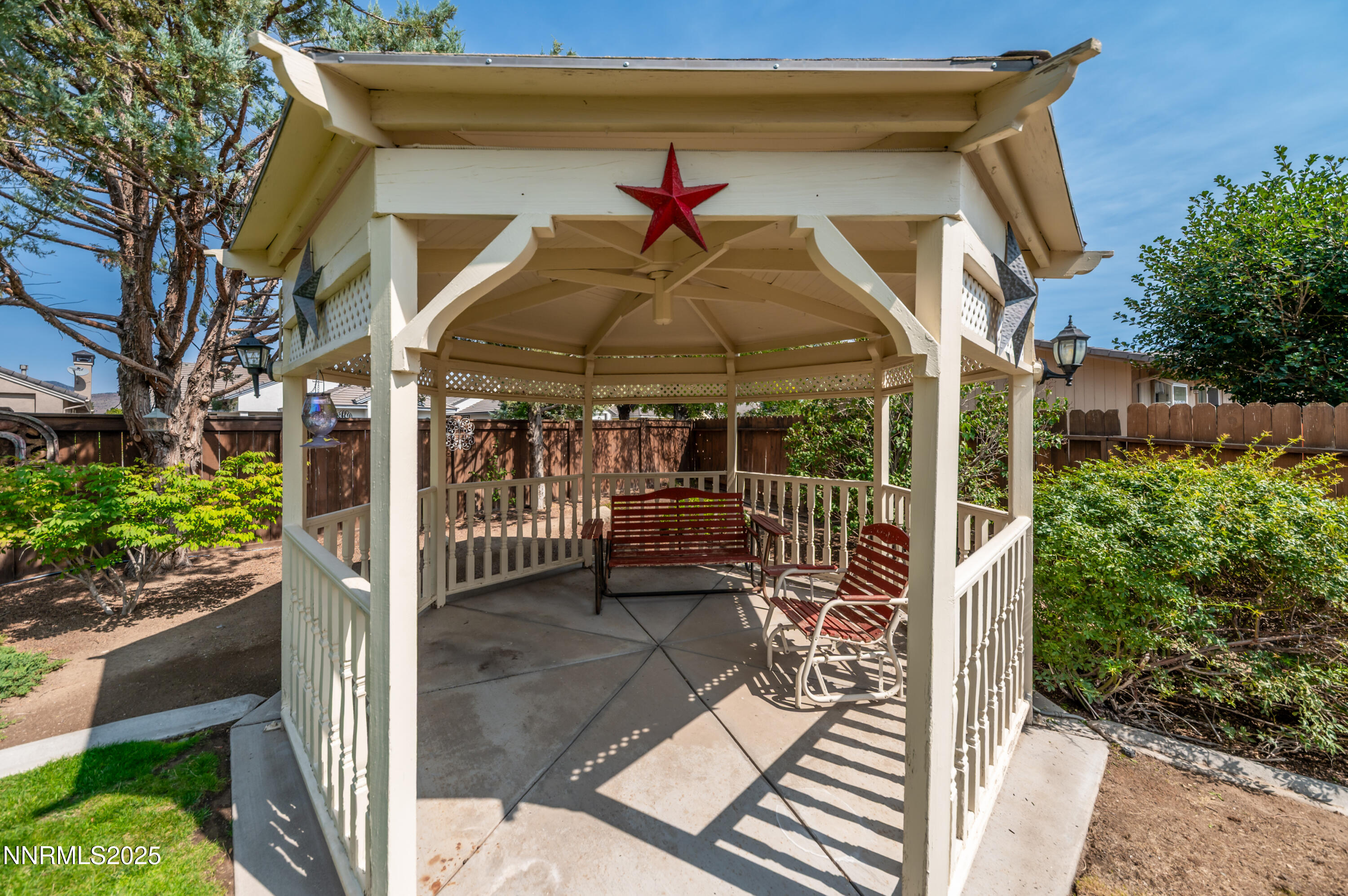236 La Costa Avenue