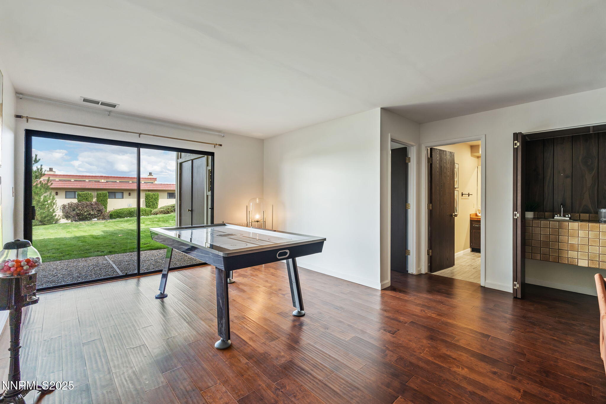 3471 Skyline Boulevard