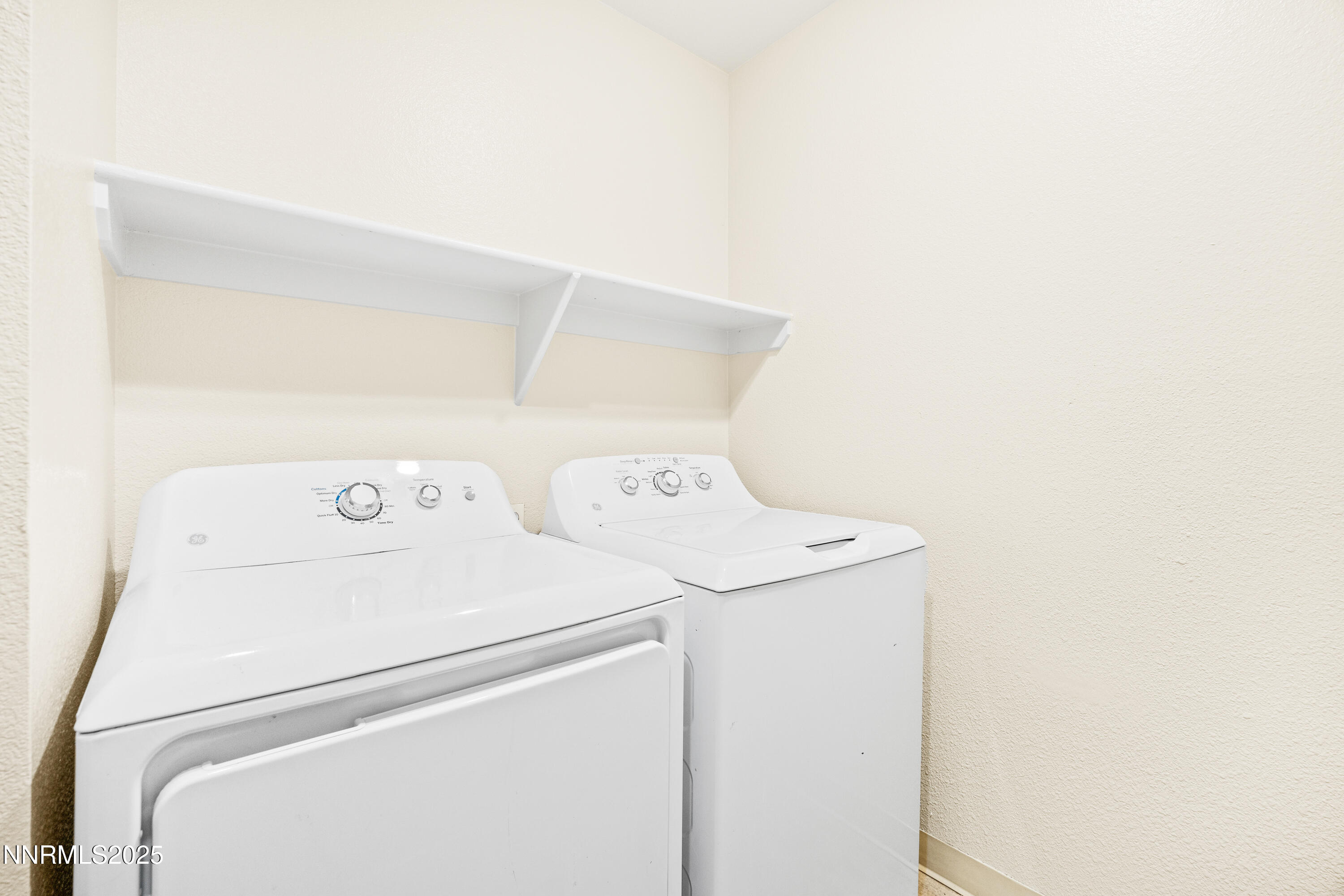 6850 Sharlands Avenue, T1116