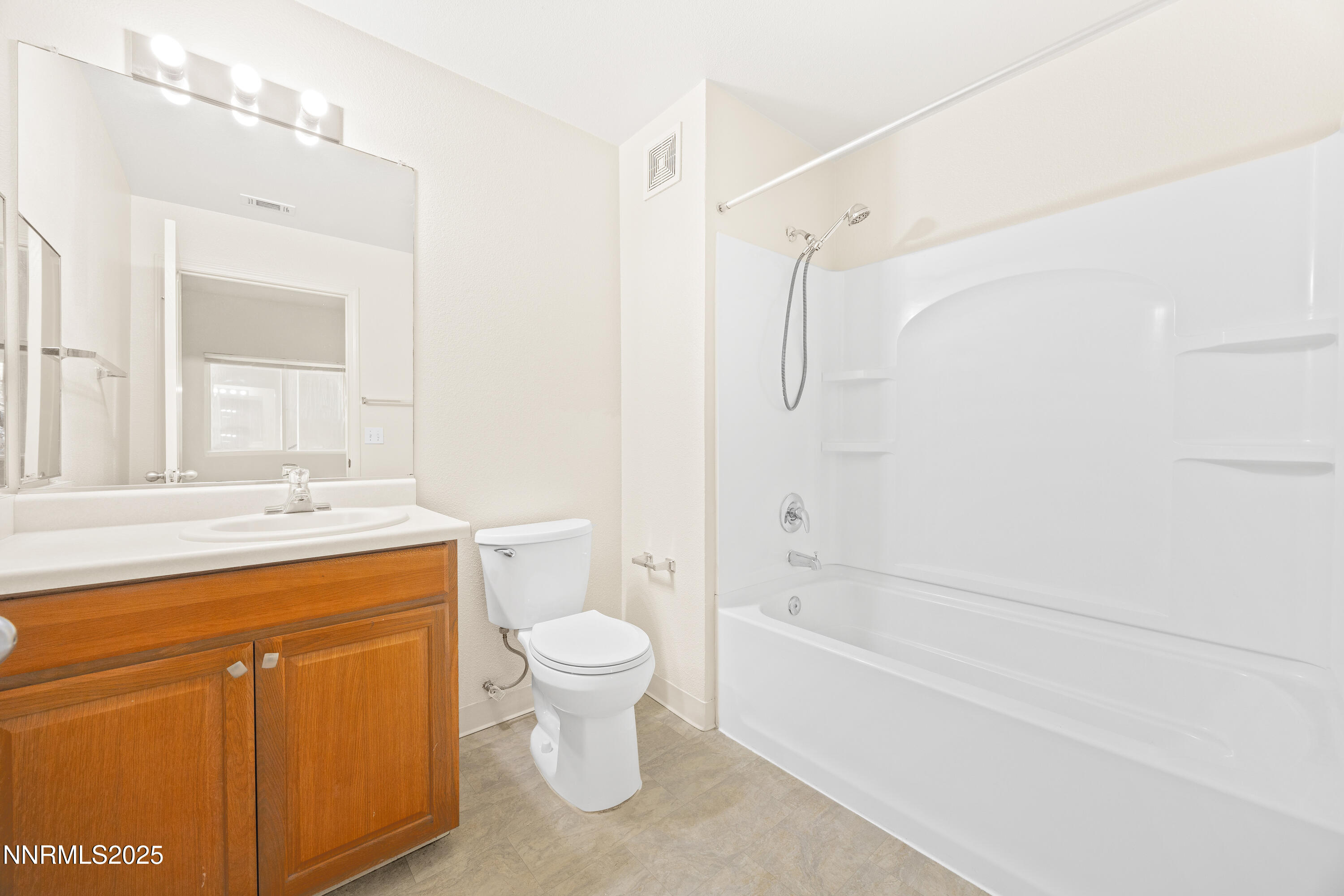 6850 Sharlands Avenue, T1116