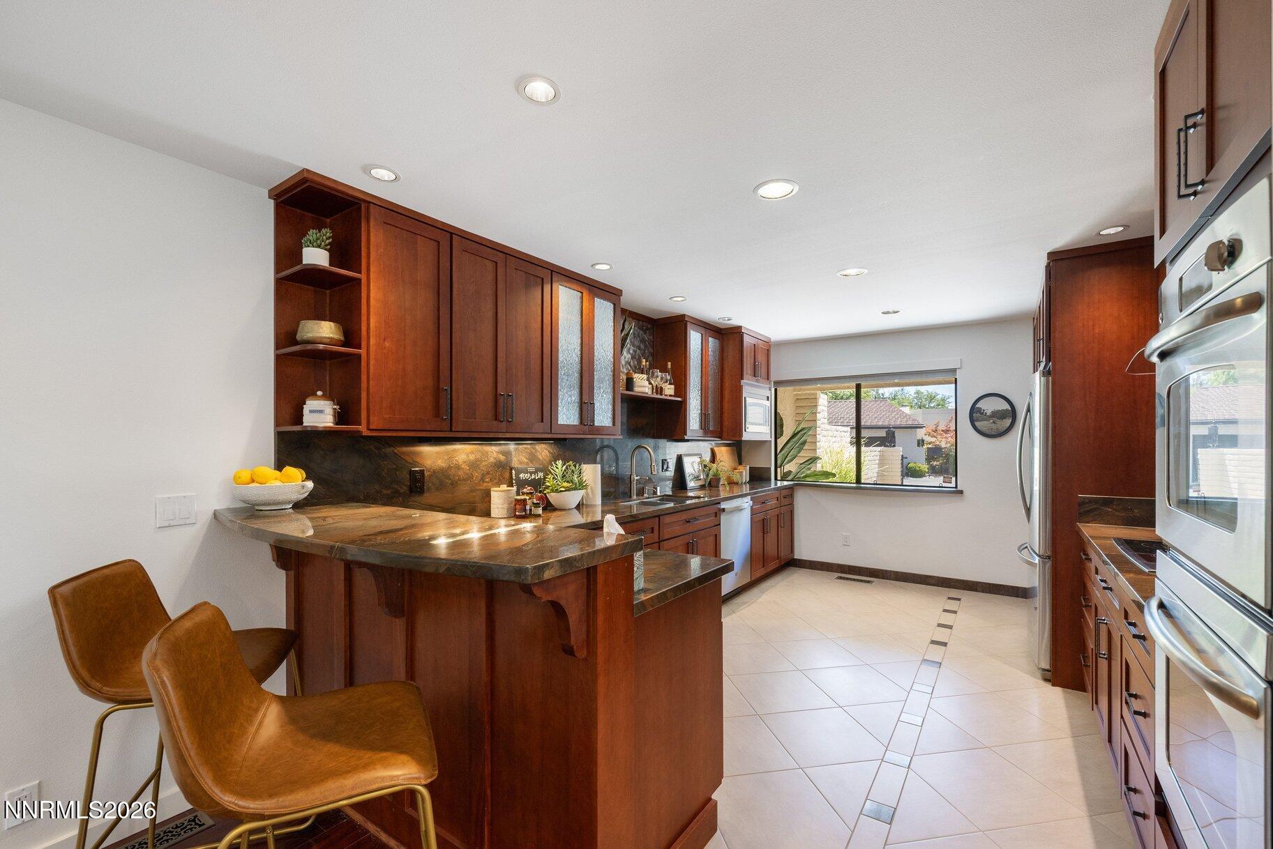 4881 Lakeridge Terrace