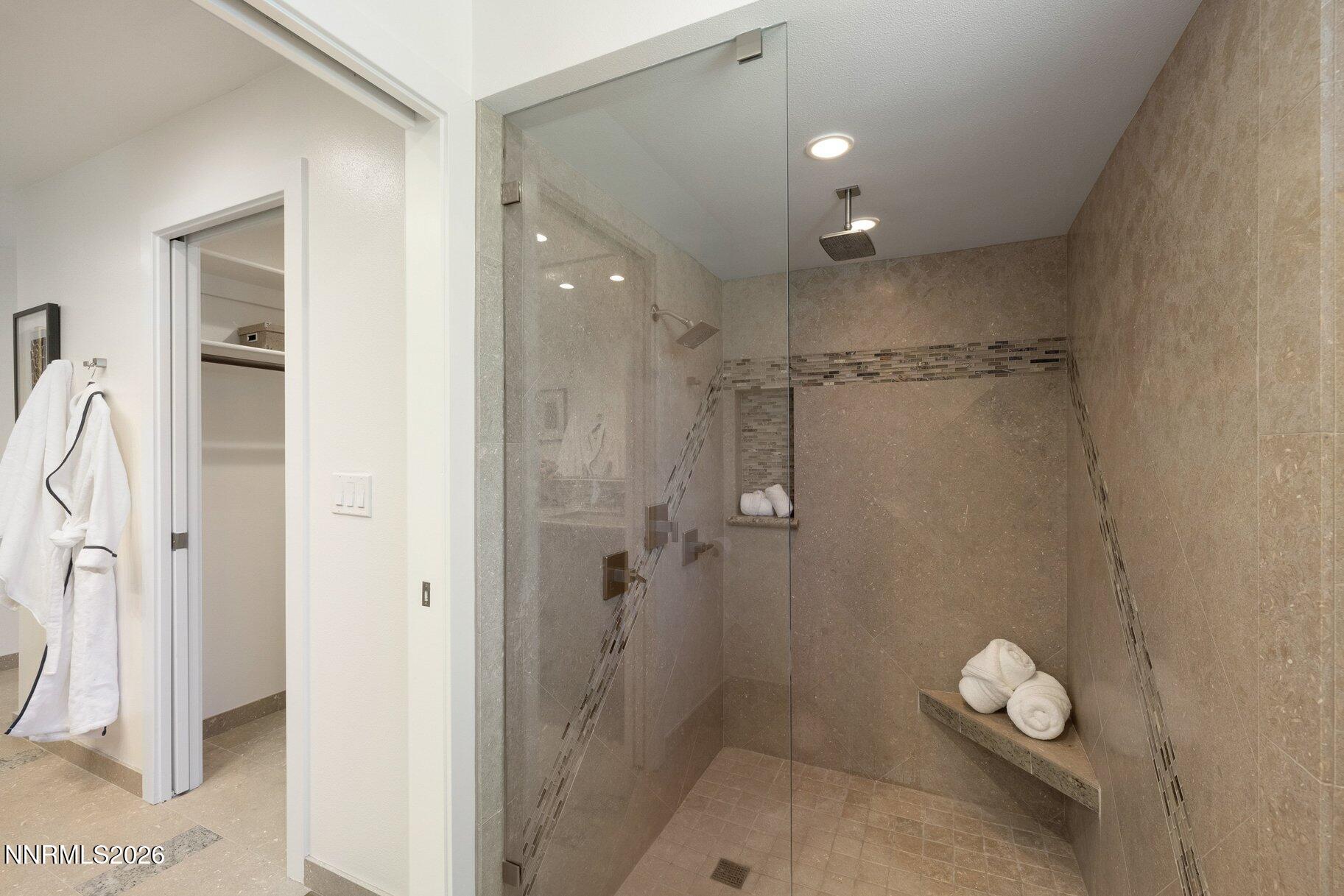 4881 Lakeridge Terrace