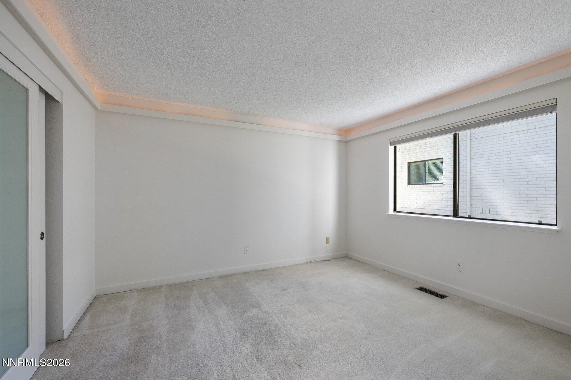 4881 Lakeridge Terrace