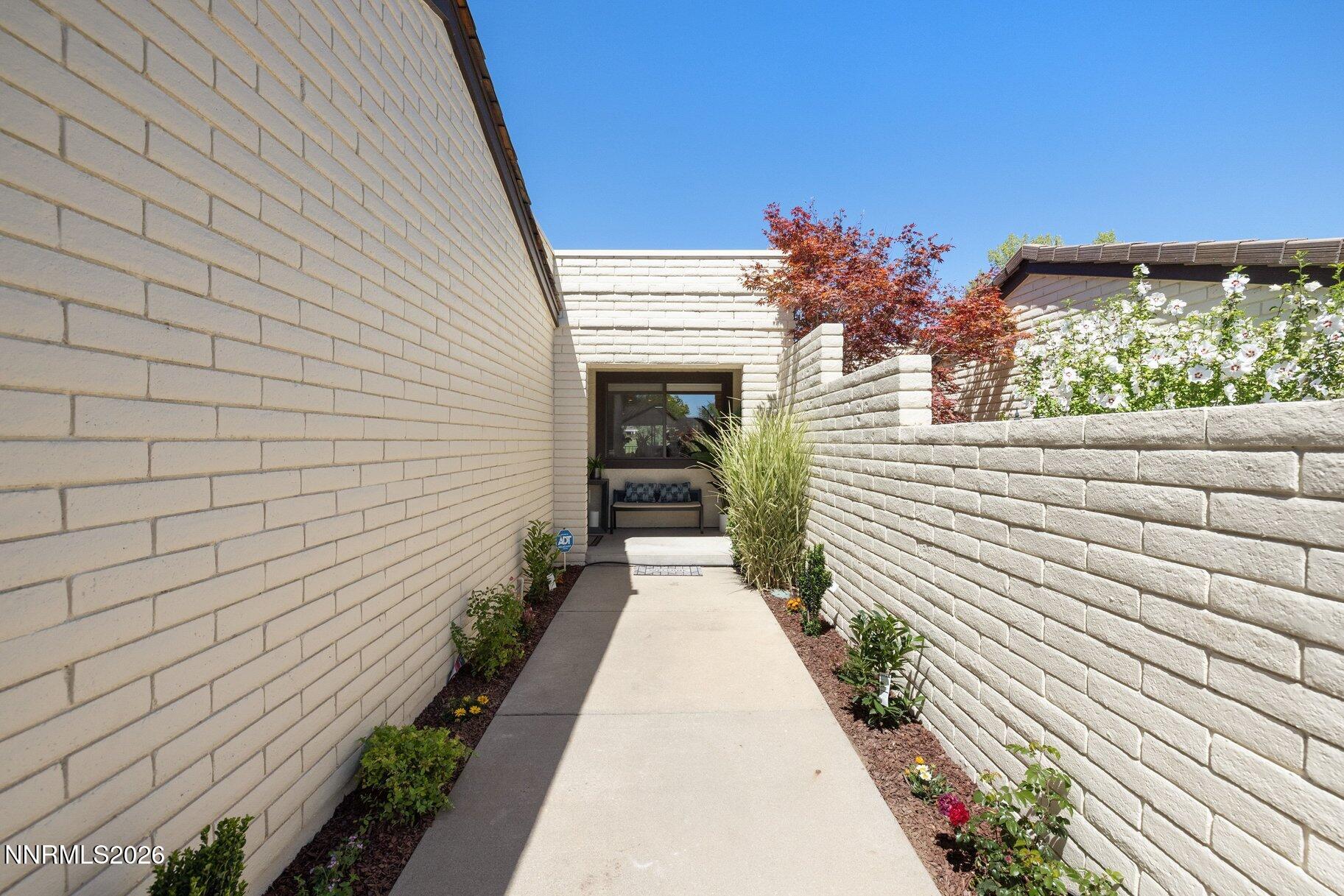 4881 Lakeridge Terrace